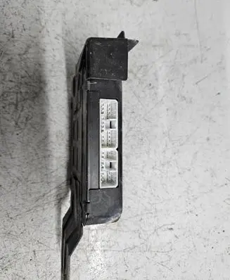 Mazda 323 ABS control unit/module BB1P67650B 401618 D0000