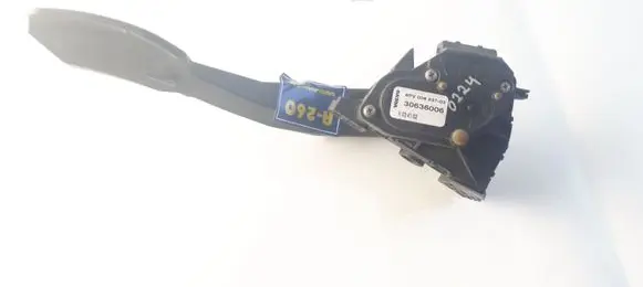 Volvo V70 Accelerator throttle pedal 30636006 6PV00853703