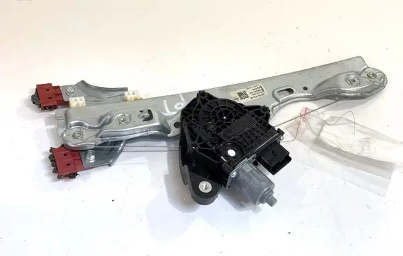 Nissan Qashqai J12 Rear door window regulator with motor 827006UA1B