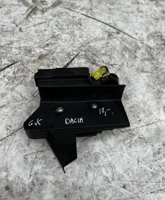Dacia Sandero Rear door lock 825033585RF