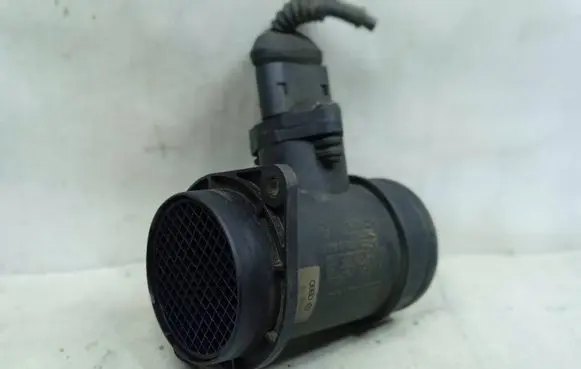 BMW 5 E60 E61 Mass air flow meter 0281002216 028906461