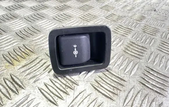 BMW 5 E60 E61 12 V Socket (rear) 7050364