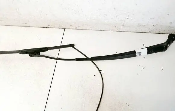 Toyota Yaris Front wiper blade arm 