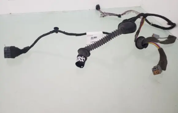 Volvo V70 Rear door wiring loom 8645683