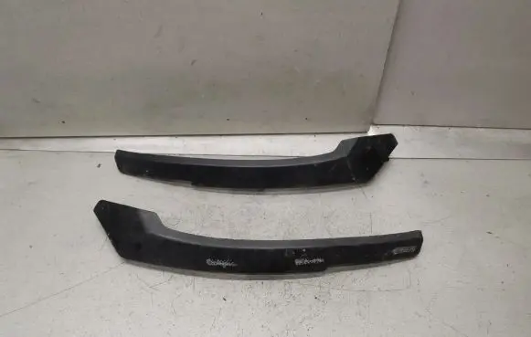 Chevrolet Camaro Front bumper mounting bracket 84140556 CV4330301