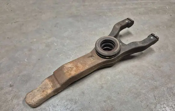 Toyota Hilux (AN10, AN20, AN30) Clutch release arm fork 