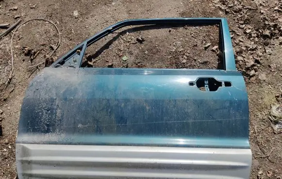 Door (2 Door Coupe)
