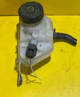 Renault Twingo II Brake fluid reservoir RZ1R8P6