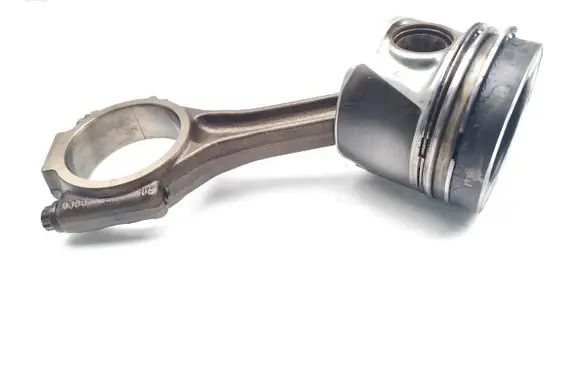 Skoda Superb B6 (3T) Piston with connecting rod CBBB