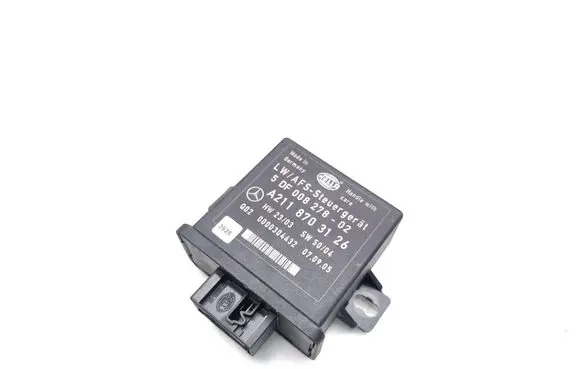 Mercedes-Benz CLS C219 Light module LCM A2118703126 5DF00827802