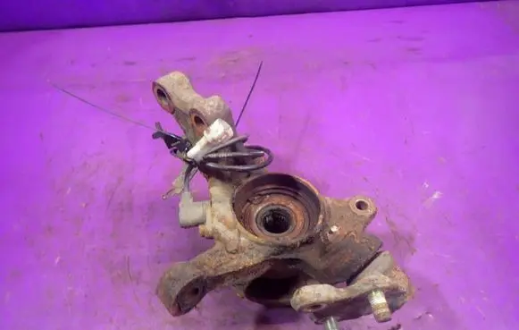 Toyota Avensis Verso Front wheel hub spindle knuckle