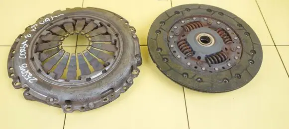 Opel Corsa E Clutch set kit 9223223 B13DTE SPRZEGLO