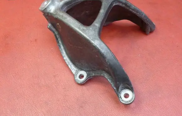 Audi A4 S4 B9 Engine mounting bracket 8W0199307F