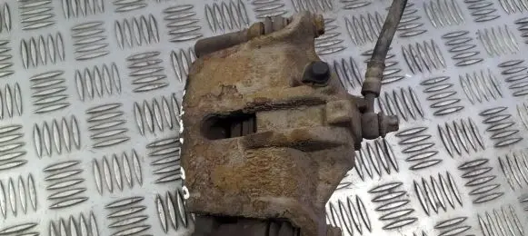 Front brake caliper