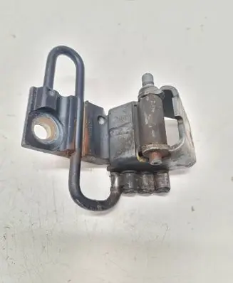 Audi A3 S3 8L Front door lower hinge 4B0831411A
