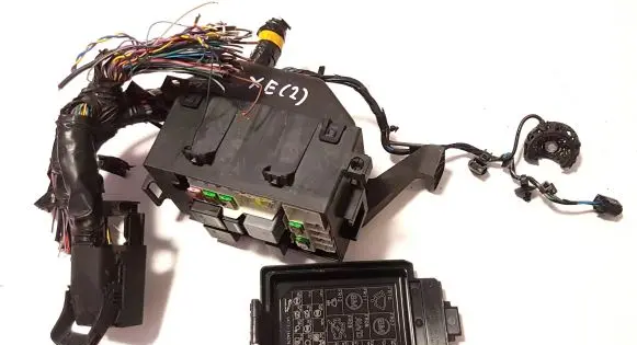Jaguar XE Fuse module GX7314A076DA