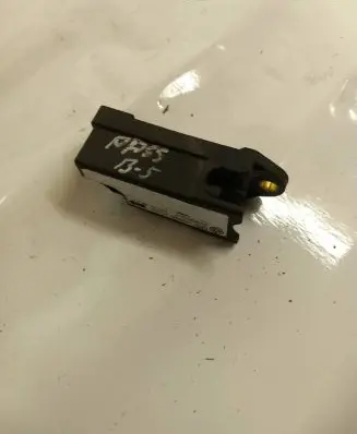 Volkswagen PASSAT B5 Airbag deployment crash/impact sensor 1J0909606N 39970206