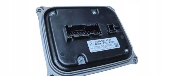 Mercedes-Benz G W463 2nd Gen Voltage converter/converter module 