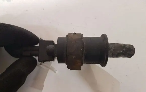 Opel Astra H Vacuum valve 13110331