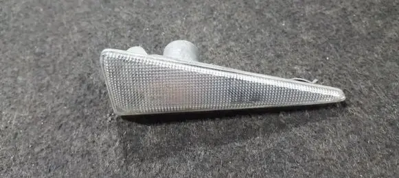 Renault Megane II Front fender indicator light 8200027150 8200027150g