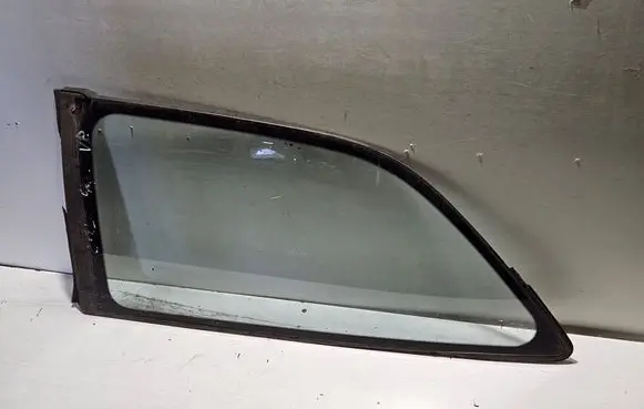 Mitsubishi Colt Rear side window 43R00033