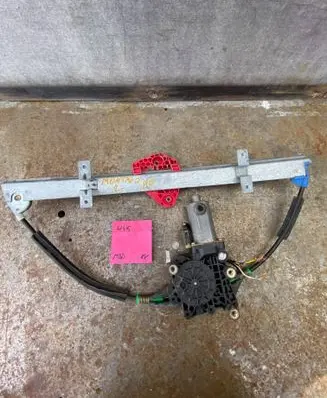 Ford Mondeo MK II Front door electric window regulator 0130821681