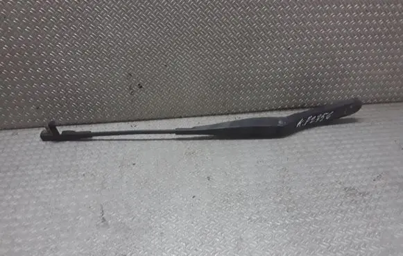 Volvo V50 Front wiper blade arm