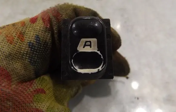 Citroen Berlingo Quarter vent window switch 
