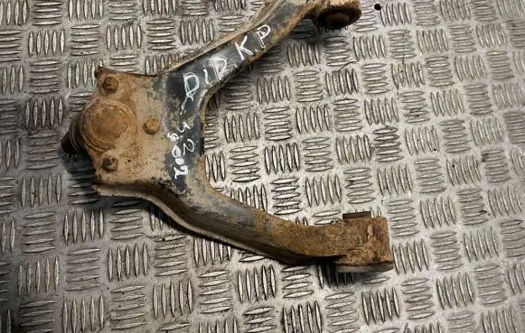 Mitsubishi Pajero Front lower control arm/wishbone