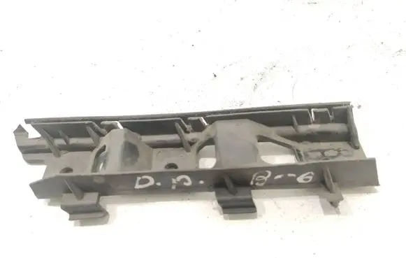 Volkswagen PASSAT B6 Front bumper mounting bracket 3C0807184