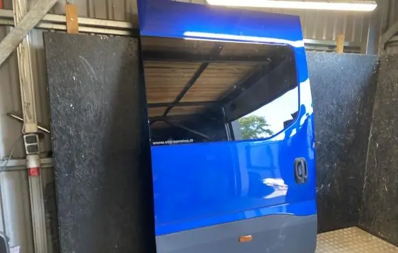 Iveco Daily 6th gen Rear door