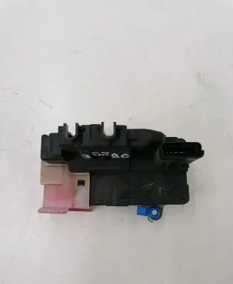 Hyundai i20 (PB PBT) Front door lock