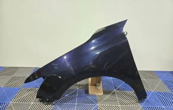 Lexus CT 200H Fender