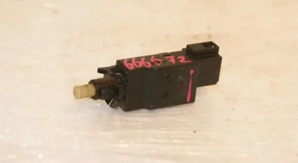 Mercedes-Benz A W168 Brake pedal sensor switch A0015458709