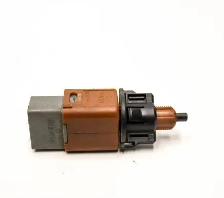 Nissan X-Trail T32 Brake pedal sensor switch 9213K1