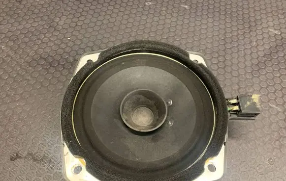 Hyundai Terracan Rear door speaker 96310H1010 11H47