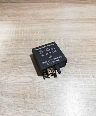BMW 5 E34 Other relay 1384825