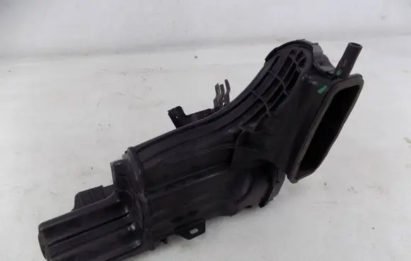 Opel Grandland X Intake resonator 9689014180