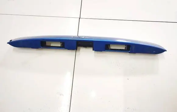 Nissan Note (E11) Trunk door license plate light bar 