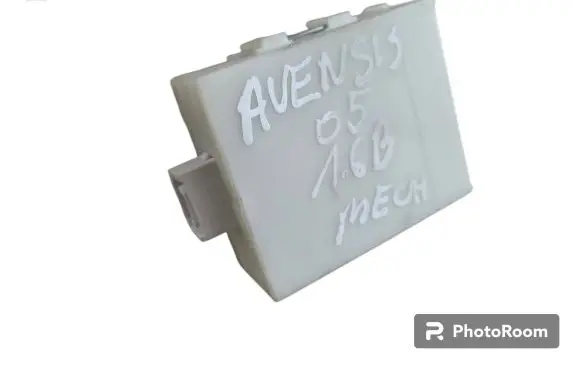 Toyota Avensis T250 Door control unit/module 8974105070