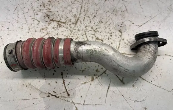 BMW X5 E70 Intercooler hose/pipe 7796291