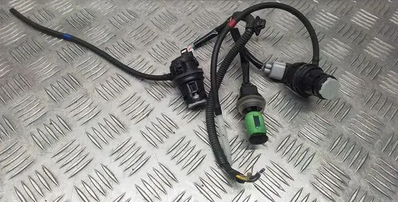 Lexus RX 450H Windscreen/windshield washer pump 8533060180