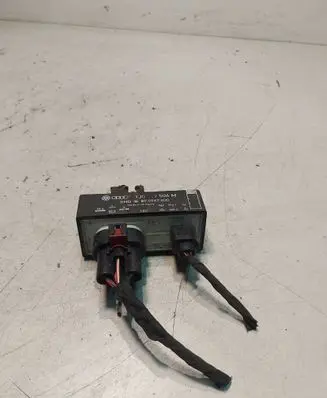Skoda Fabia Mk2 (5J) Coolant fan relay 1J0919506M 898967000
