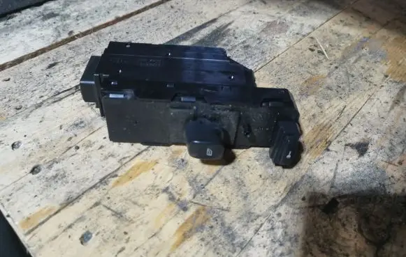 Electric window control switch