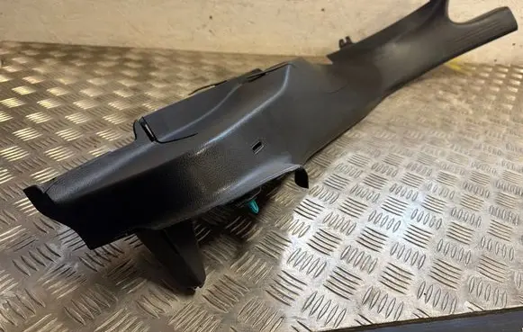 Mercedes-Benz B W247 (C) pillar trim A2476902602