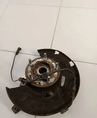 Opel Astra J Front wheel hub 20200421 538984