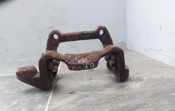 Skoda Octavia Mk2 (1Z) Brake caliper pad carrier rear 