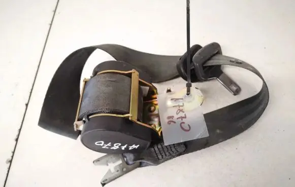 Renault Megane II Front seatbelt b506887