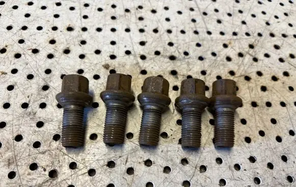 Mercedes-Benz Vito Viano W639 Nuts/bolts 