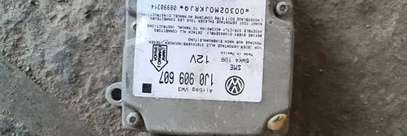 Volkswagen PASSAT B7 Airbag control unit/module 1J0909607 08990314 5WK4199
